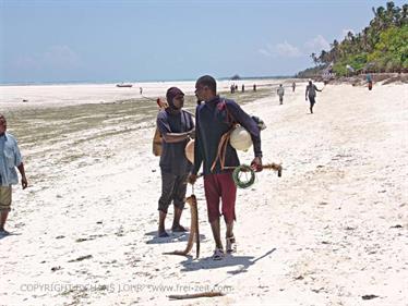 Beach walk, Zanzibar, DSC07178b